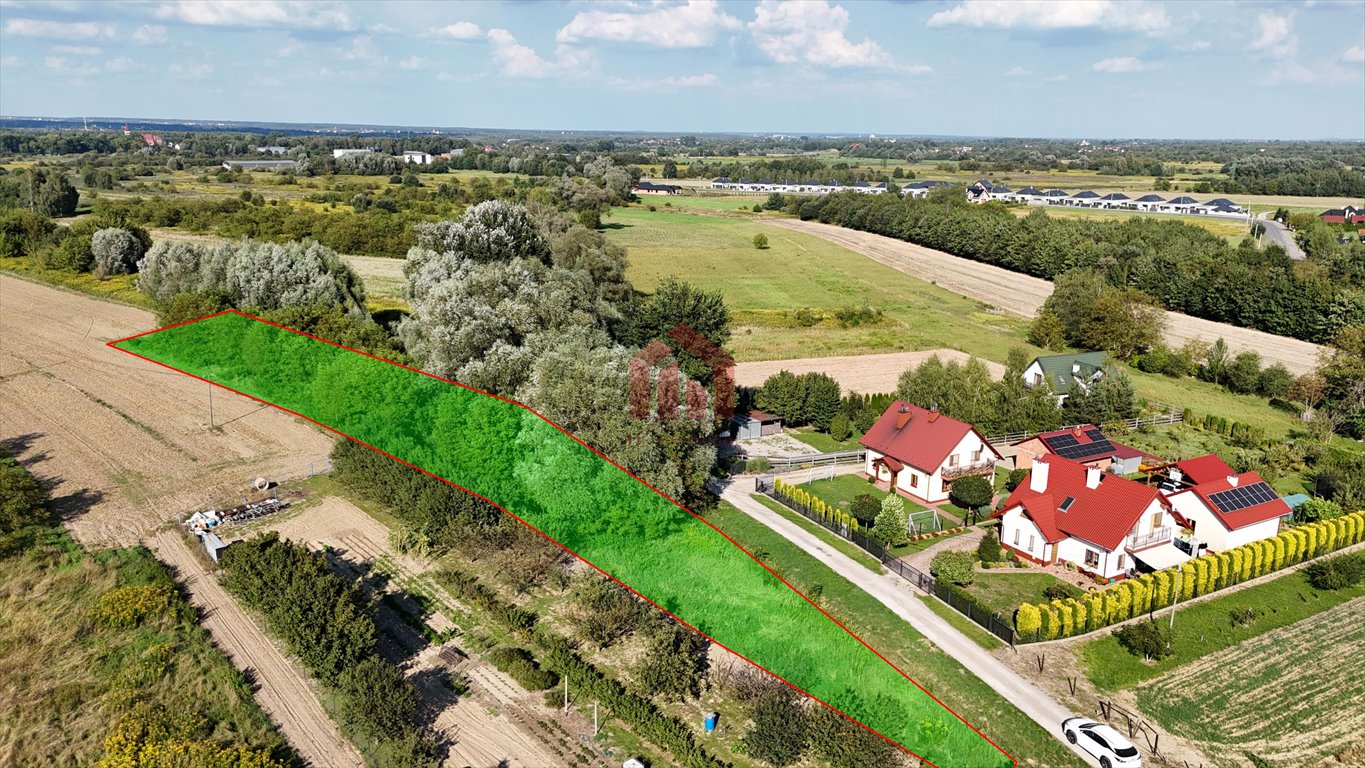 Działka budowlana 2700 m2 z mediami, spokojna okolica Świlcza  2 700m2 Foto 1