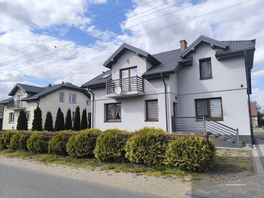 Przestronny dom 205 m2 z dużą działką 9 000 m2, ogrzewanie i fotowoltaika Różyce  205m2 Foto 1