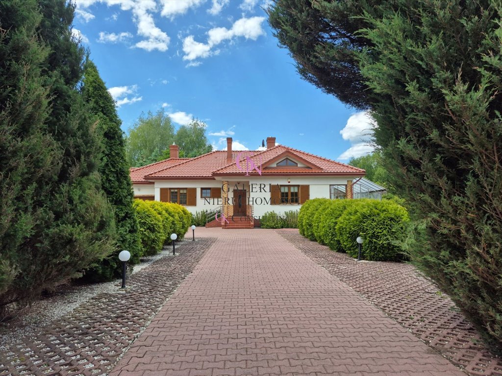 Dom na sprzedaż Mała Nieszawka  197m2 Foto 1