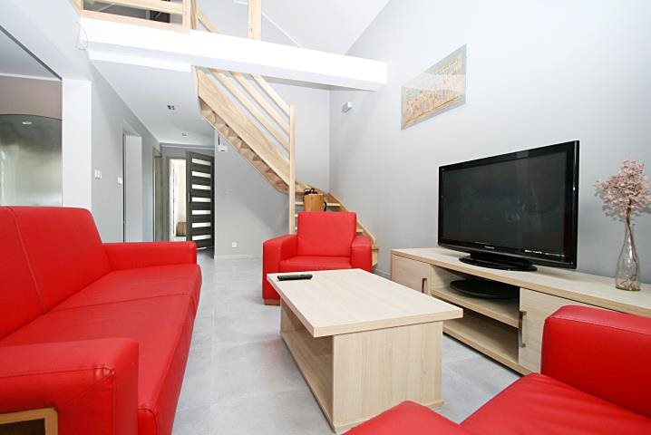 Wynajem domu 5 pokoi, 2 łazienki, pełne wyposażenie Opole, Krzanowice  200m2 Foto 1