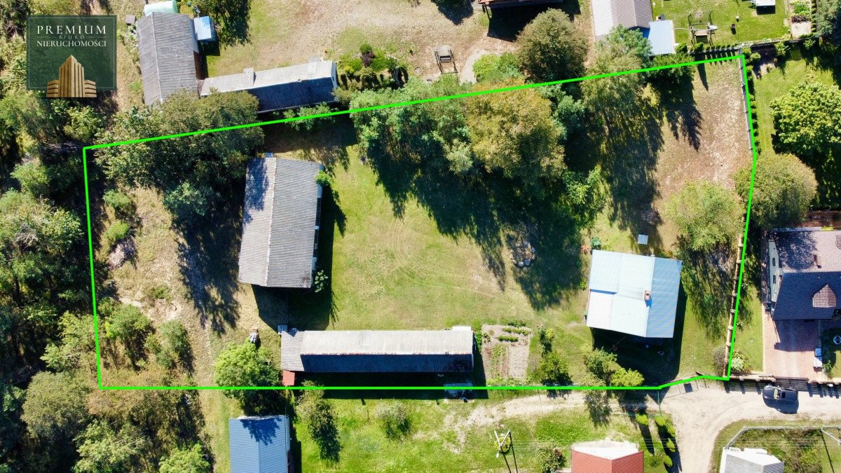 Siedlisko 100 m² z murowaną piwnicą i stodołą 170 m² Ptaki  100m2 Foto 1
