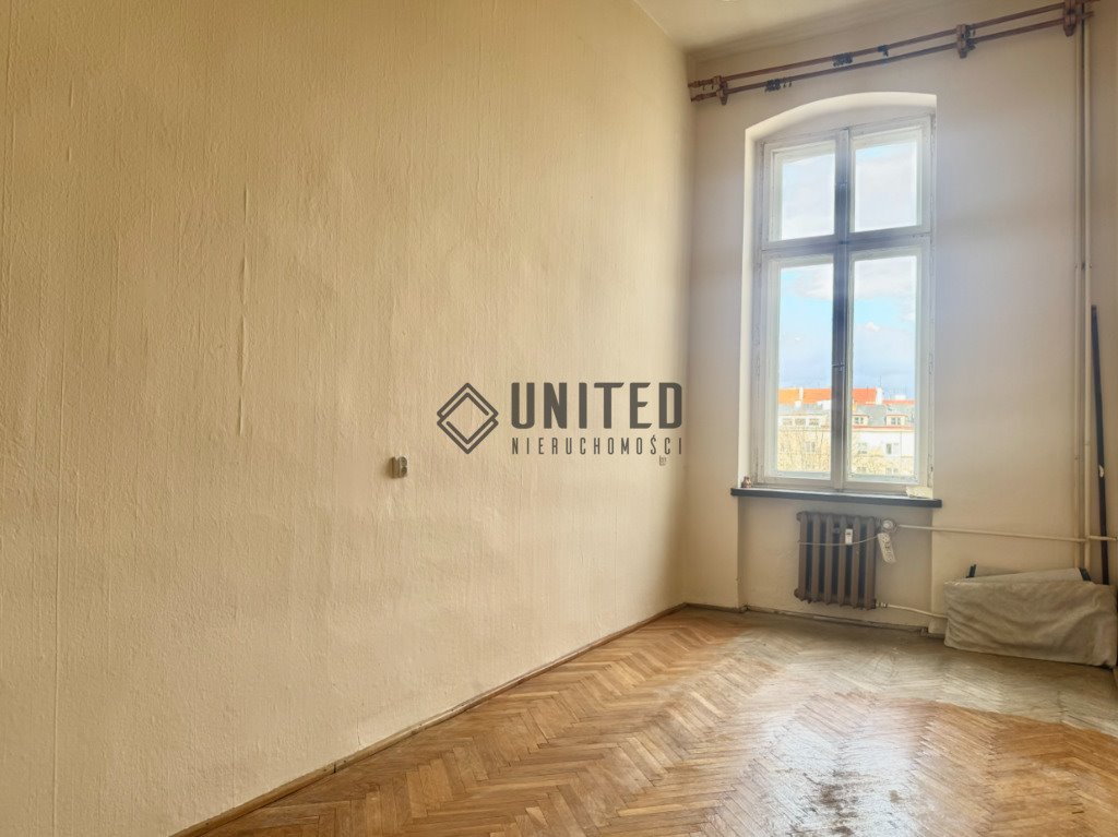 Atrakcyjne 26 m2 w kamienicy, wysokie sufity, piwnica Wrocław, Stare Miasto, marsz. Józefa Piłsudskiego  26m2 Foto 1