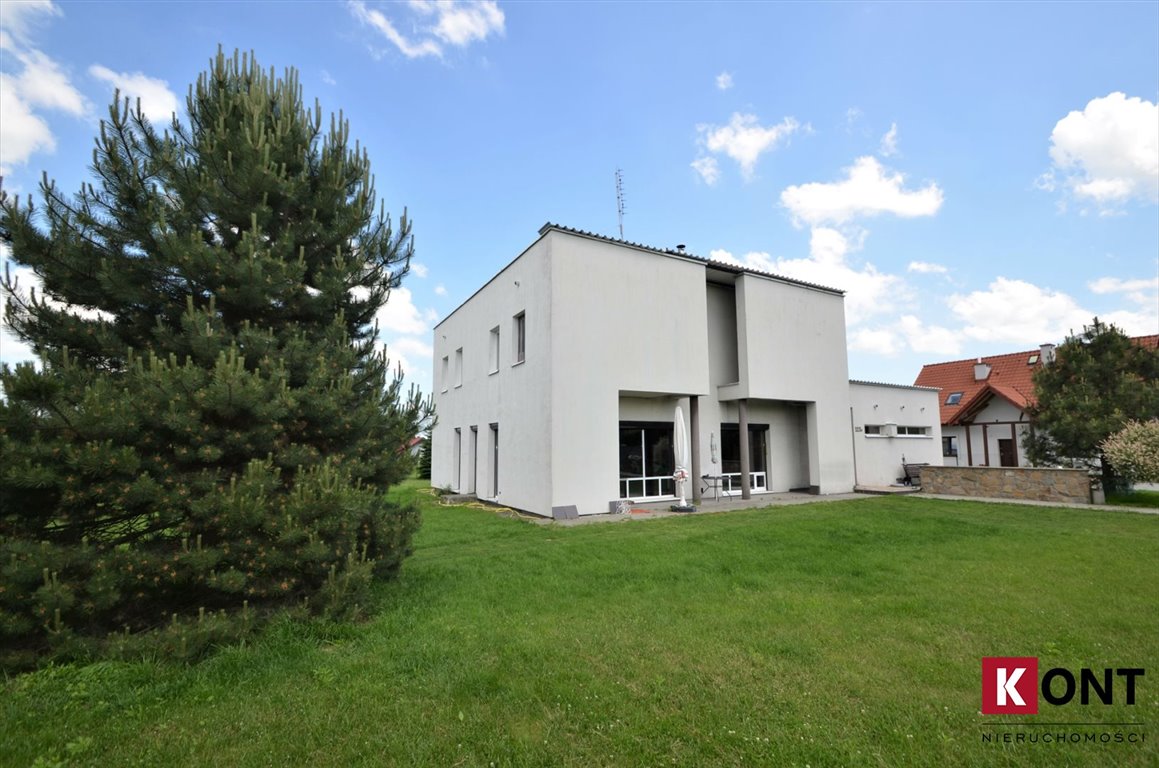 Zapraszam do unikalnego domu z dużą działką i potencjałem biznesowym Poskwitów  266m2 Foto 1
