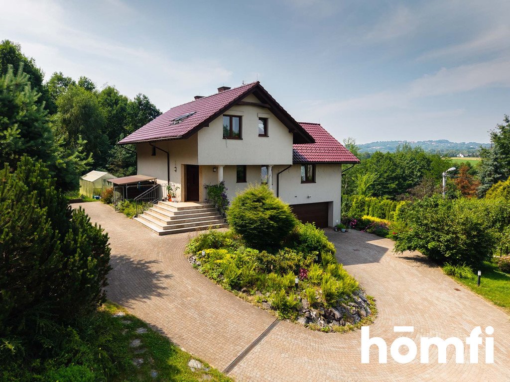 Przestronny dom z przyziemiem na działalność (245 m²) w Lusinie Lusina, Kwiatowa  245m2 Foto 1
