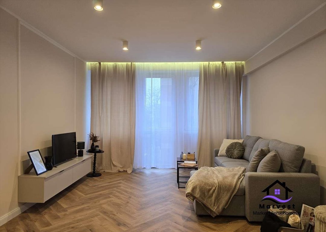 Gotowe mieszkanie po remoncie z balkonem i nowoczesnym wykończeniem Częstochowa, Gwiezdna  28m2 Foto 1