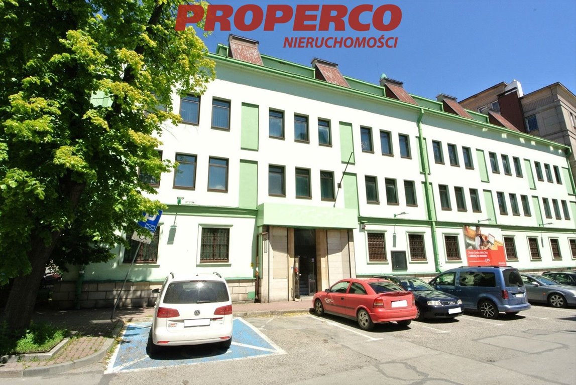 20 pokoi, 1541,4 m², Wspólna, Kielce
