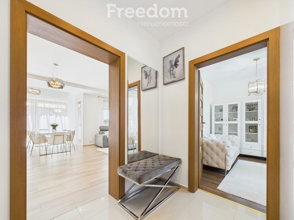 Dom na sprzedaż Kuriany  240m2 Foto 1