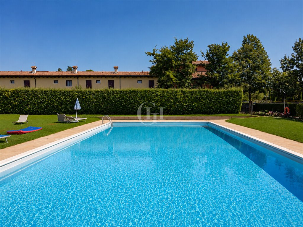 Zapraszam do obejrzenia domu szeregowego z ogrodem w Peschiera del Garda Włochy, Peschiera del Garda  100m2 Foto 1