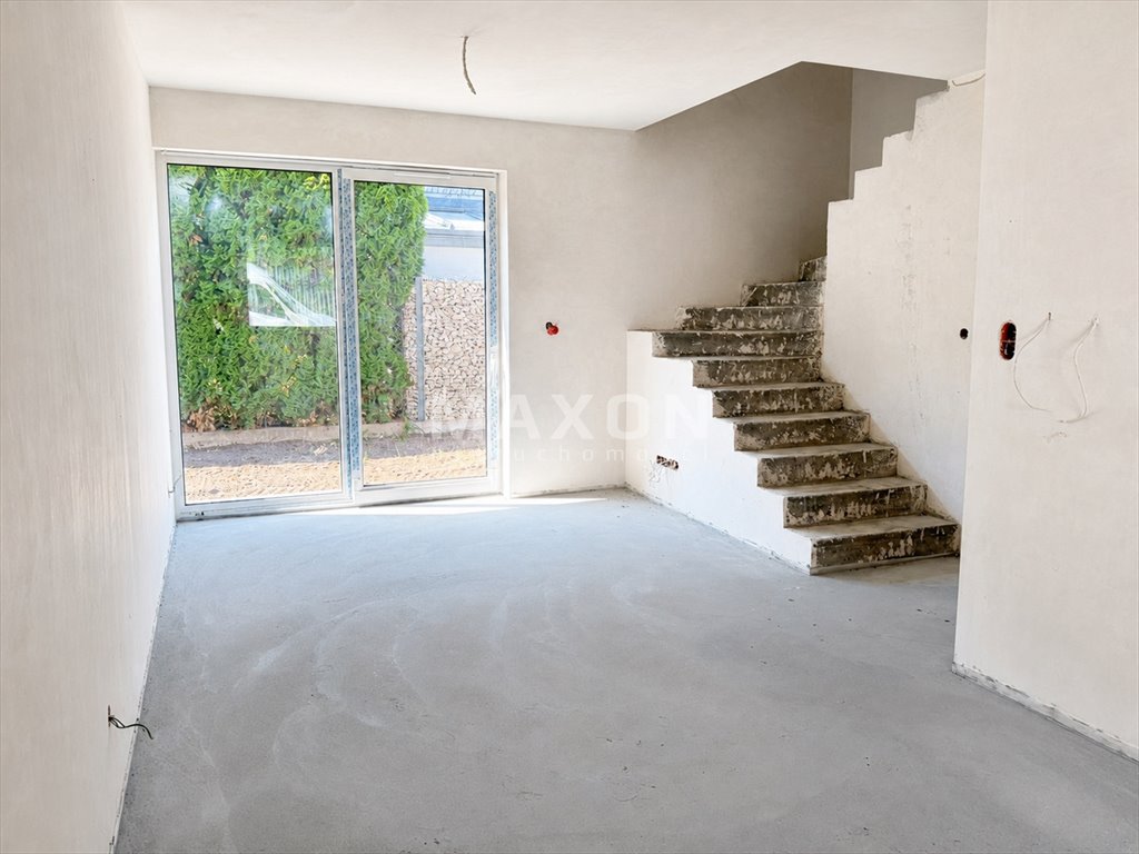 Polecam nowoczesny bliźniak 104 m² z garażem i poddaszem do aranżacji Marki  104m2 Foto 1