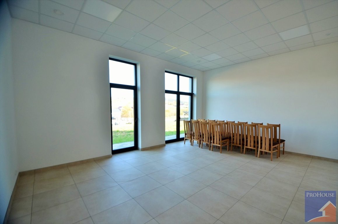 Nowy lokal usługowy 33,18 m² z parkingiem, idealny na gabinet Przyszowa  33m2 Foto 1