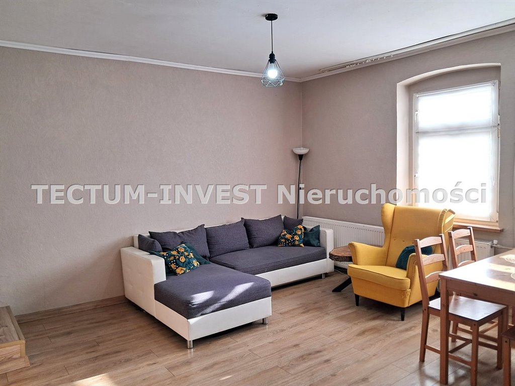 Mieszkanie czteropokojowe  na sprzedaż Pszów  66m2 Foto 1