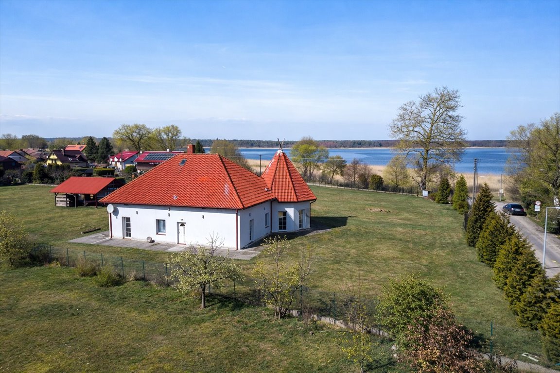 Urokliwy dom nad jeziorem Wicko z prywatnym pomostem Postomino, Jezierzany, Jeziorna  142m2 Foto 1