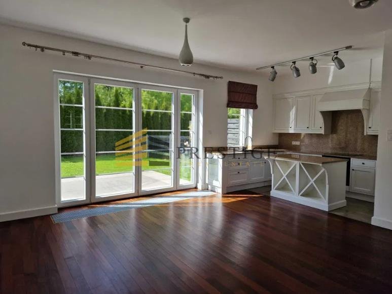 Urokliwy dom szeregowy 212 m² z ogródkiem w Warszawie Warszawa, Jagielska  215m2 Foto 1