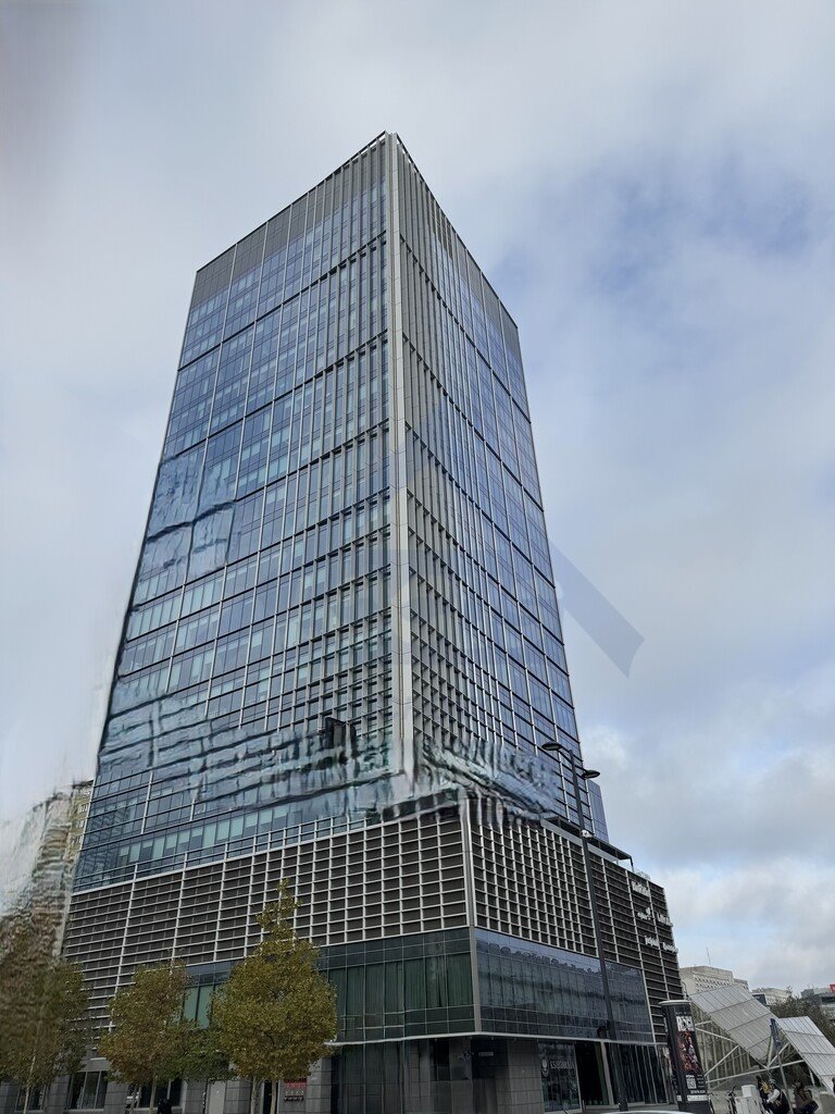 Nowoczesny lokal handlowo-usługowy 28 m2 w Central Point Warszawa Warszawa, Śródmieście  28m2 Foto 1