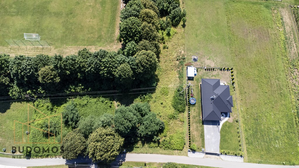 Sprzedam działkę 16,61 ar z mediami i dojazdem asfaltowym Biskupice Radłowskie  1 661m2 Foto 1
