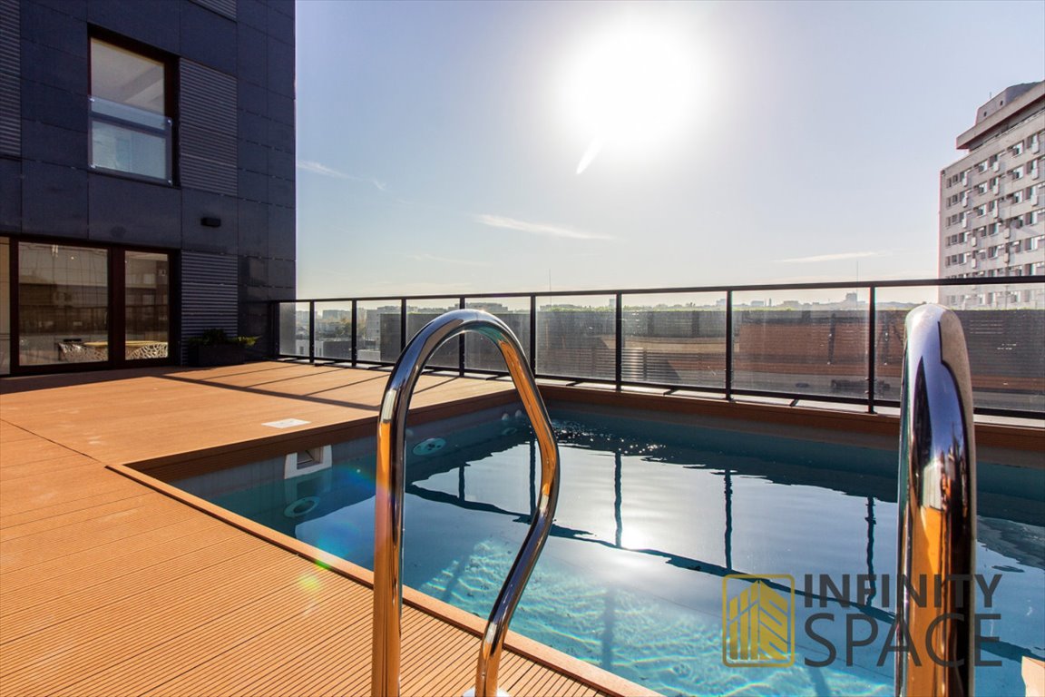 Ekskluzywny apartament z prywatnym basenem i panoramicznym widokiem Warszawa, Śródmieście Powiśle  85m2 Foto 1