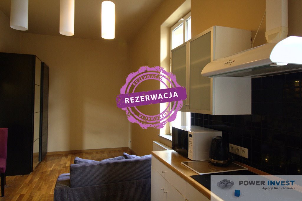 Kawalerka w centrum Krakowa z dużą piwnicą i potencjałem inwestycyjnym Kraków, Śródmieście, Kątowa  21m2 Foto 1