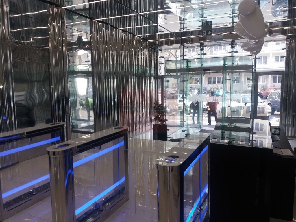 Nowoczesny biurowiec 600 m2 w centrum Warszawy z podziałem Warszawa, Śródmieście  600m2 Foto 1