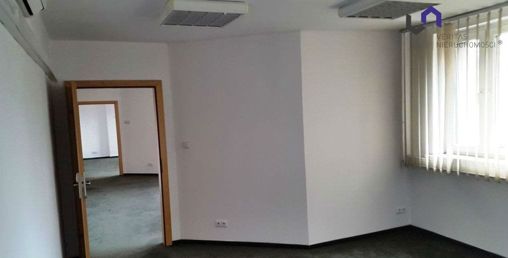 Zapraszam nowoczesny biurowiec 3258 m² po remoncie z parkingiem Chorzów  3 250m2 Foto 1