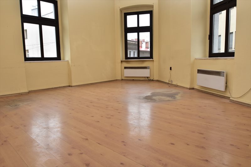 Lokal użytkowy na wynajem Tarnowskie Góry 40m2 Foto 1 Lokal użytkowy na wynajem Tarnowskie Góry 40m2 Foto 1