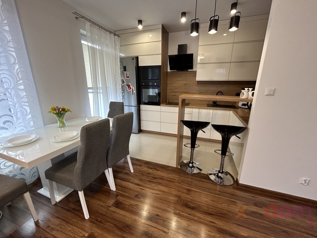 Mieszkanie trzypokojowe na sprzedaż Wiśniówka  56m2 Foto 1