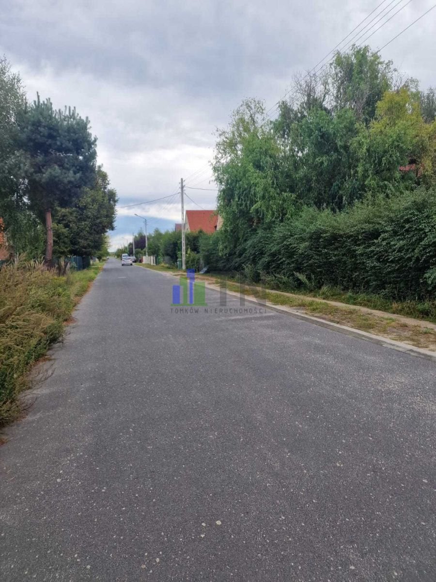 Działka 1500 m² pod zabudowę z mediami w Miłoszycach Miłoszyce  1 500m2 Foto 1