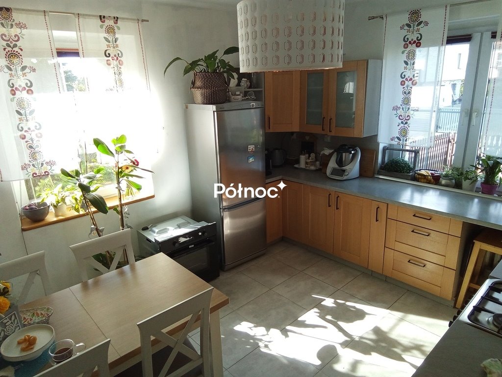 Do sprzedania dom bliźniak z dwoma mieszkaniami i garażem Bojszowy, Równa  371m2 Foto 1
