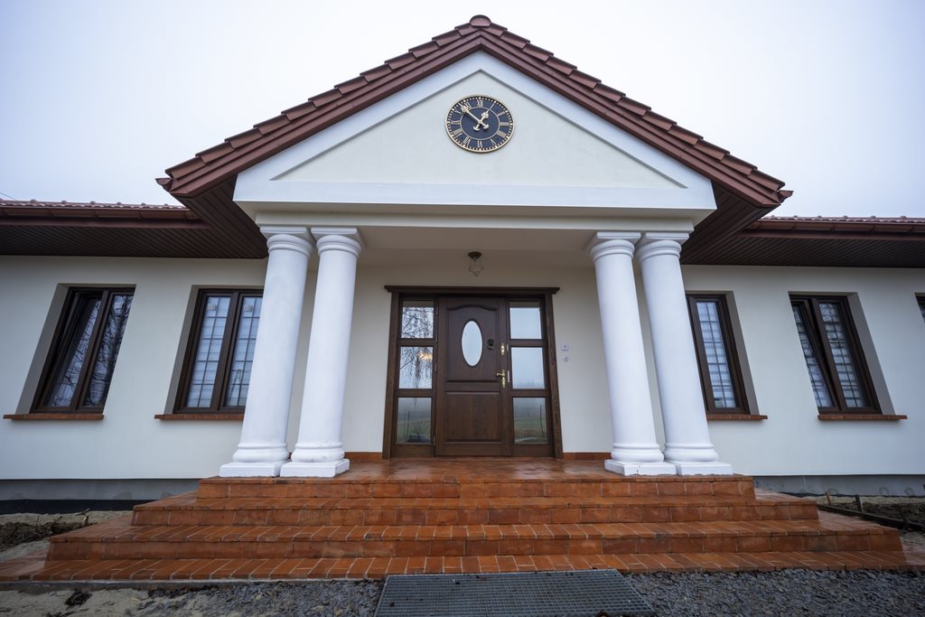 Nowoczesny dom 4 pok. z garażem i dużą działką 43 ar Olchowa  201m2 Foto 1