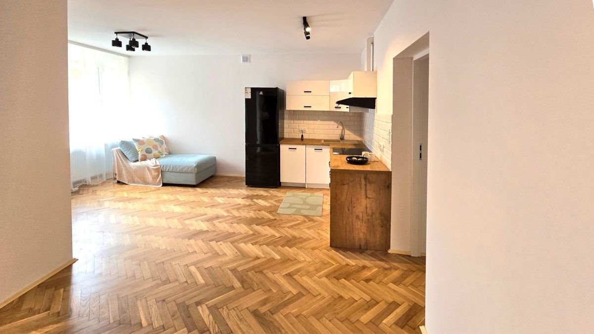 Mieszkanie trzypokojowe na sprzedaż Rzeszów, Stanisława Staszica  52m2 Foto 1