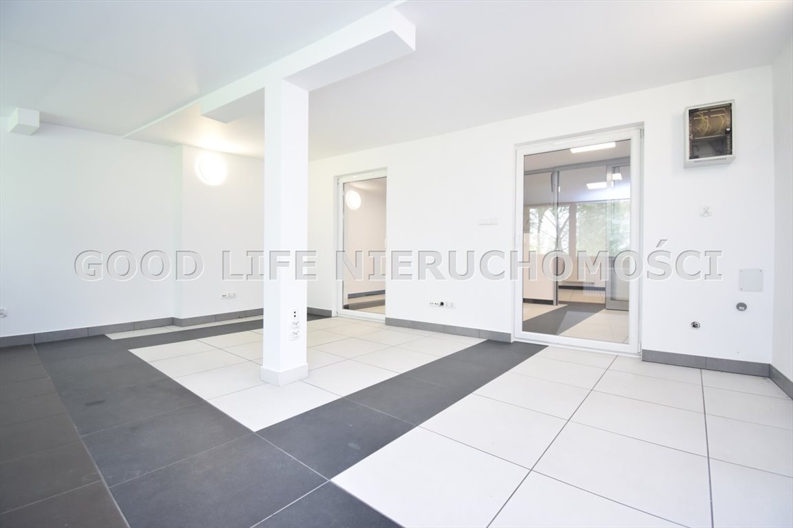 Lokal użytkowy na wynajem Rzeszów, Kwiatkowskiego  80m2 Foto 1