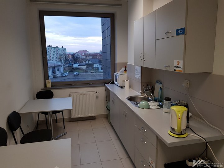 Lokal użytkowy na wynajem Krosno, Tysiąclecia  65m2 Foto 5