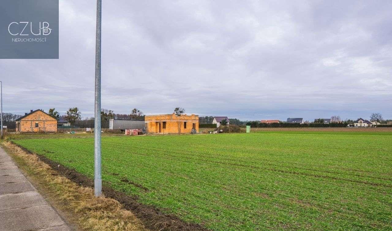 Działka budowlana na sprzedaż Jeziory Małe  735m2 Foto 1