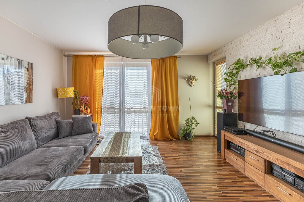 Przestronne 4-pokojowe mieszkanie z dużym balkonem i dwoma miejscami garażowymi Warszawa, Białołęka, Skarbka z Gór 67A  109m2 Foto 1