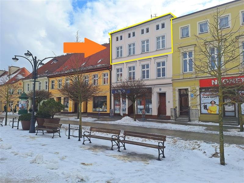 Widok na rynek Darłowa, 4 pokoje, balkon, piwnica Darłowo, Plac Tadeusza Kościuszki  110m2 Foto 1