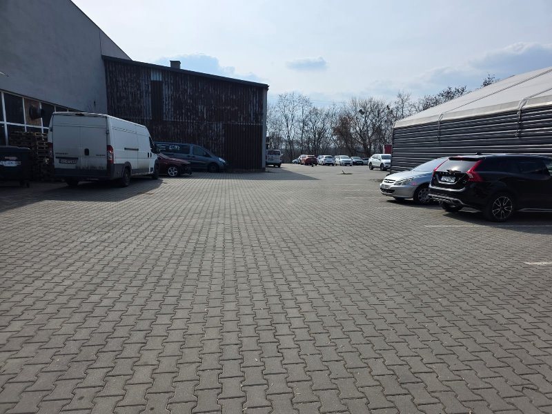 Hala 600m² z biurami, ogrzewanie, parking, Zawodzie Częstochowa, Zawodzie  1 000m2 Foto 1