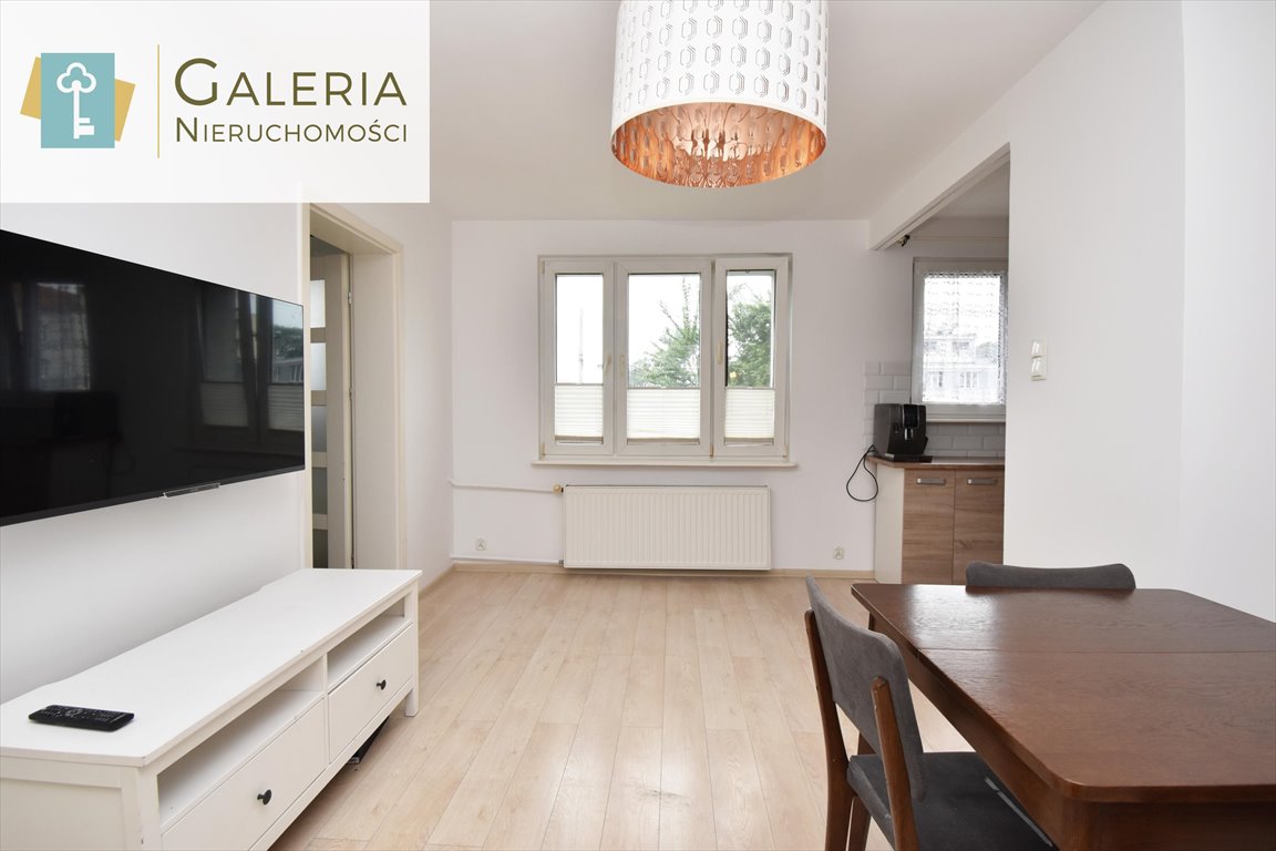 Mieszkanie trzypokojowe na sprzedaż Elbląg, 12 Lutego  44m2 Foto 1