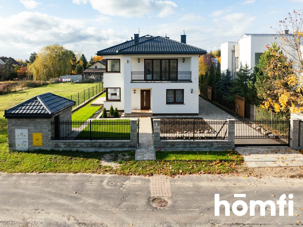 Na wynajem nowoczesny dom z tarasem i garażem w Starych Babicach Kwirynów, Białej Brzozy  119m2 Foto 1