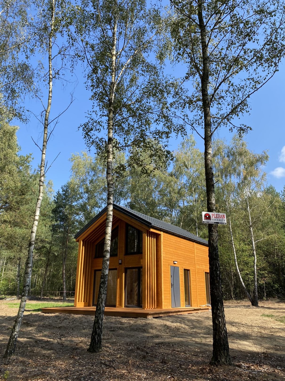 Urokliwy domek 60 m2 z tarasem w lesie, 1 godz. od Warszawy Gucin  60m2 Foto 1