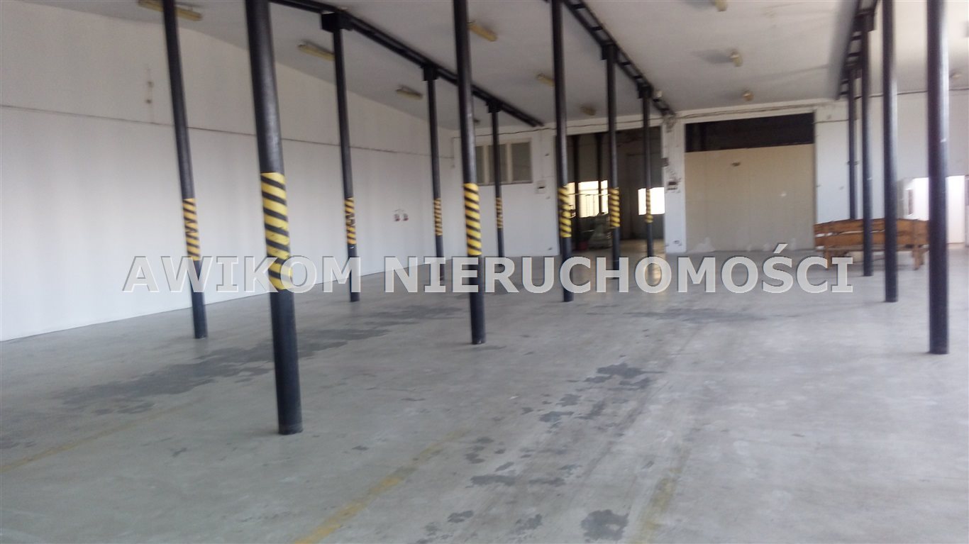 Hala magazynowa 400 m² z bramami i placem 6000 m² Skierniewice  400m2 Foto 1