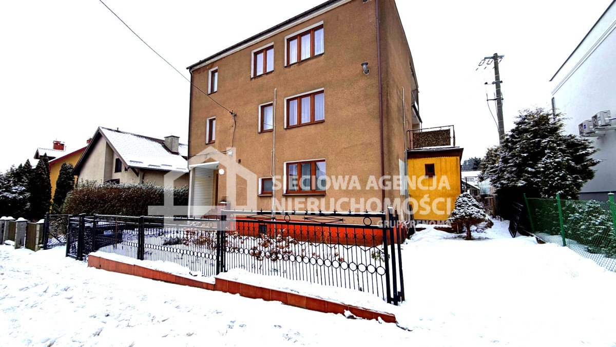 Inwestycyjne domy w Rumi (możliwość podziału na 12 mikrokawalerek) Rumia  339m2 Foto 1