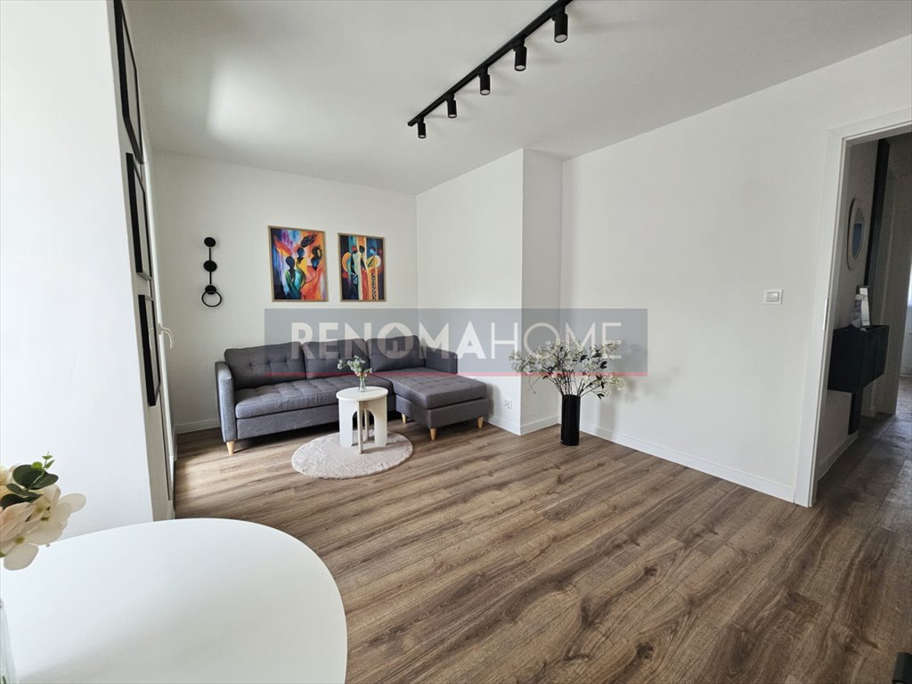 Mieszkanie trzypokojowe na sprzedaż Lubin  44m2 Foto 1