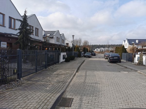 Przestronny dom z ogrodem, tarasem i lasem w Lusówku Lusówko  161m2 Foto 1