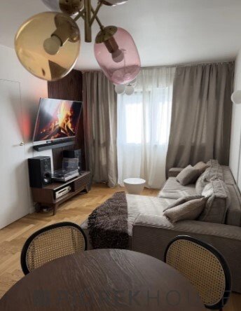 Dwupokojowe mieszkanie z balkonem, komórką i świetną komunikacją Warszawa, Praga-Południe, Kobielska  38m2 Foto 1