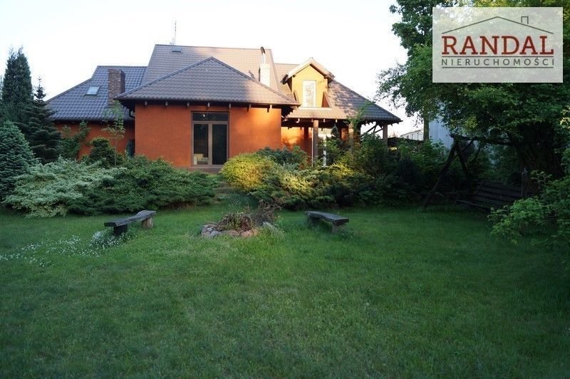 Dom z kominkami, garażami i możliwością podziału na dwa mieszkania Środa Wielkopolska, Pogodna  440m2 Foto 1