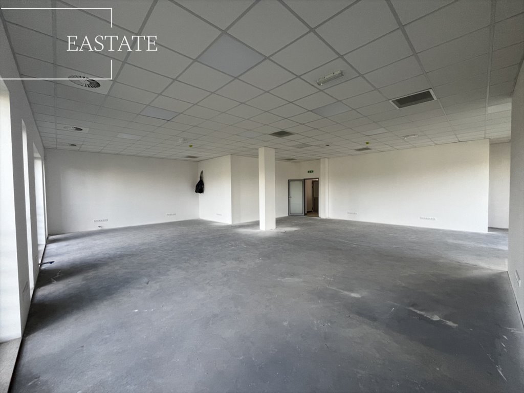 Nowoczesny biurowiec 3 kondygnacje, open space, garaż Warszawa, Włochy, Łopuszańska  1 578m2 Foto 1