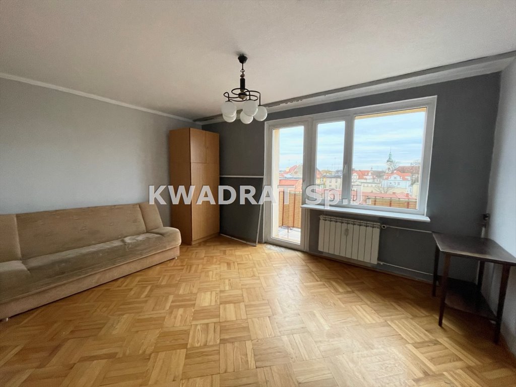 Mieszkanie czteropokojowe  na sprzedaż Kępno  6 470m2 Foto 2