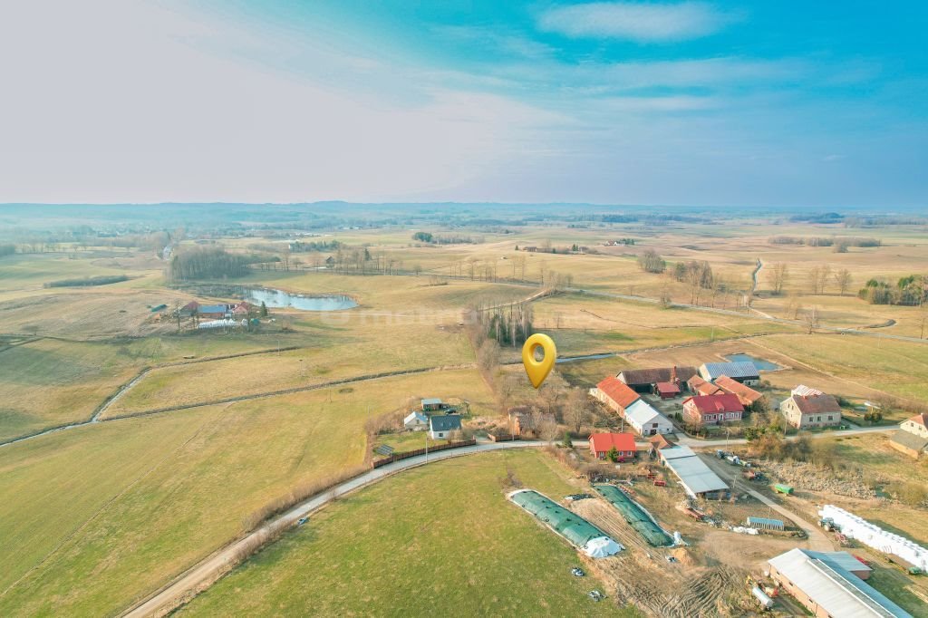 Atrakcyjna działka 7974 m² z rzeczką i budynkami w Lakielu Lakiele  7 974m2 Foto 1