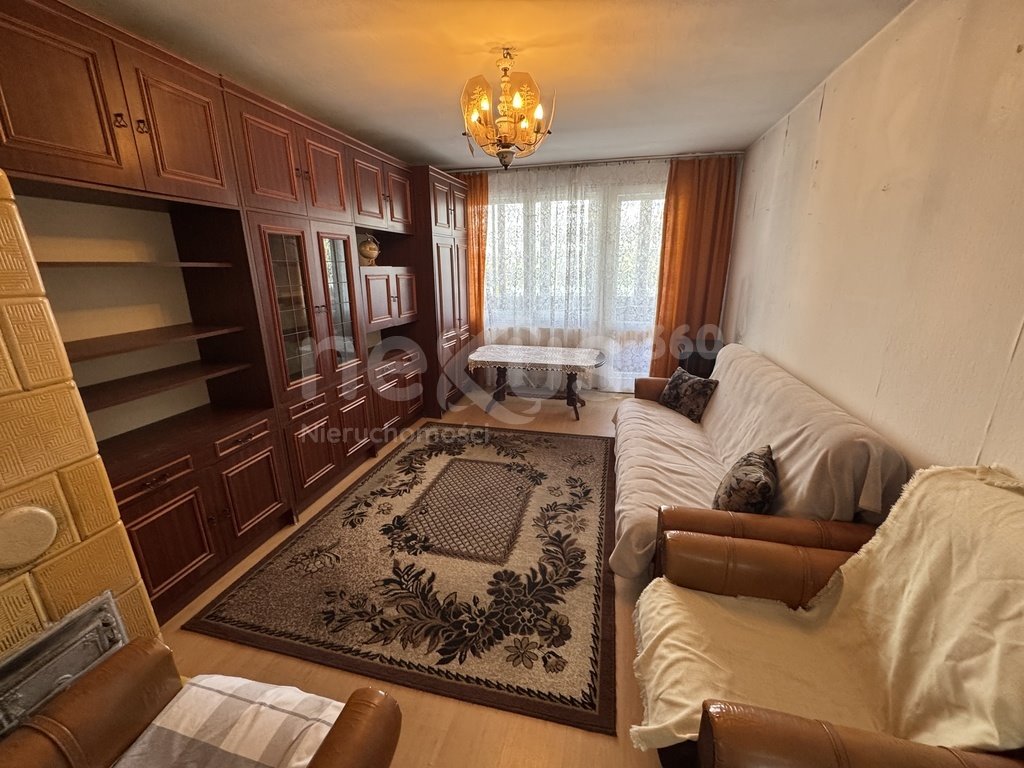 Sprzedam 2-pokojowe mieszkanie z oddzielną kuchnią w centrum Oleśnicy Oleśnica, 11 Listopada  41m2 Foto 1