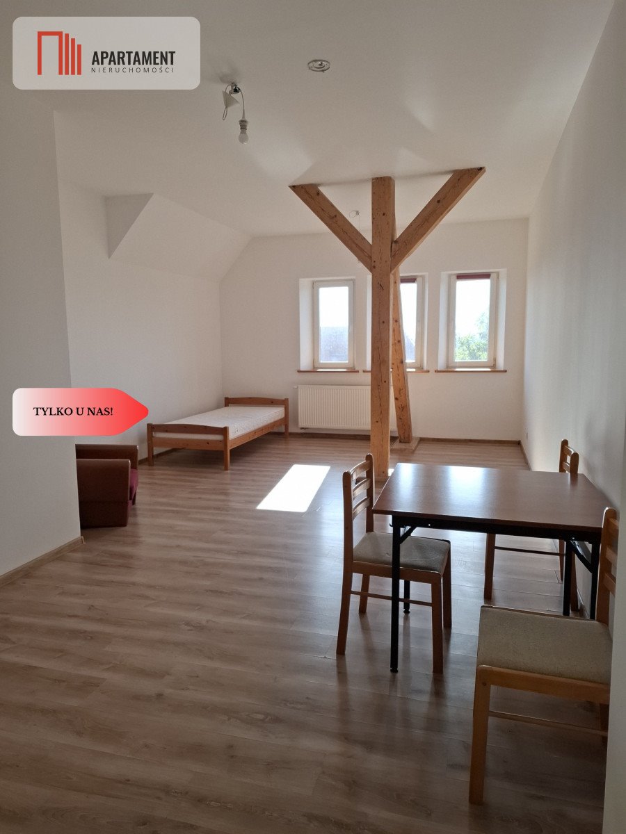 Kawalerka na sprzedaż Strzegom  62m2 Foto 1