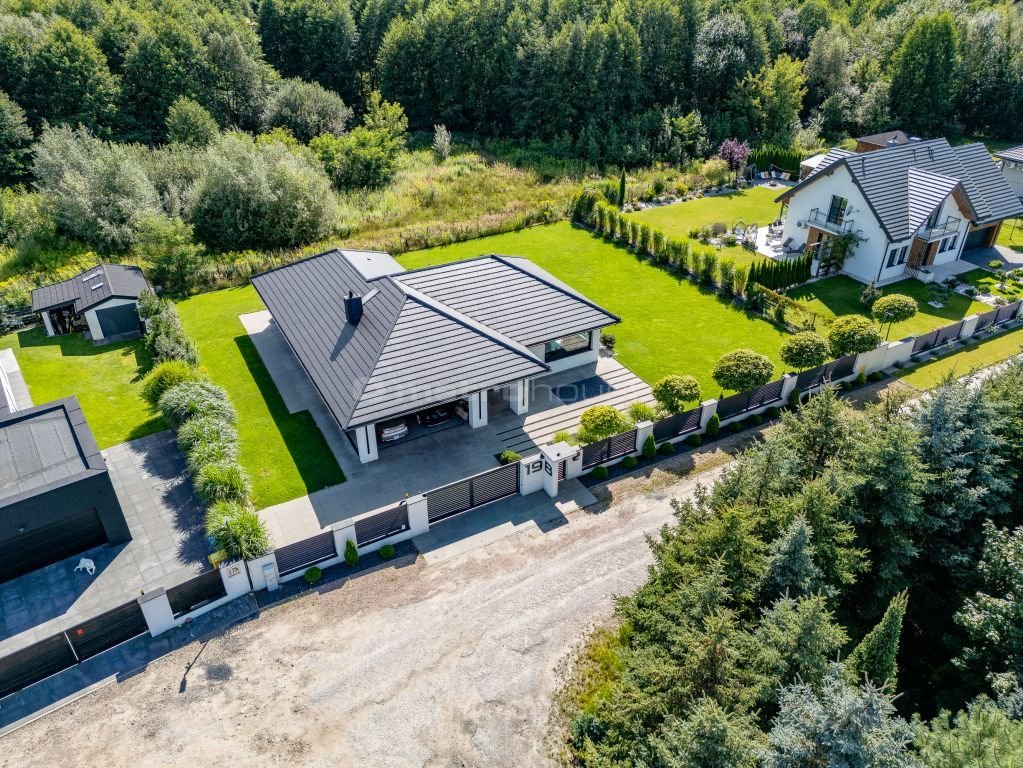 Przestronny dom 189 m² z ogrodem i garażem polecam Rąbień AB, Ziemiańska  189m2 Foto 1